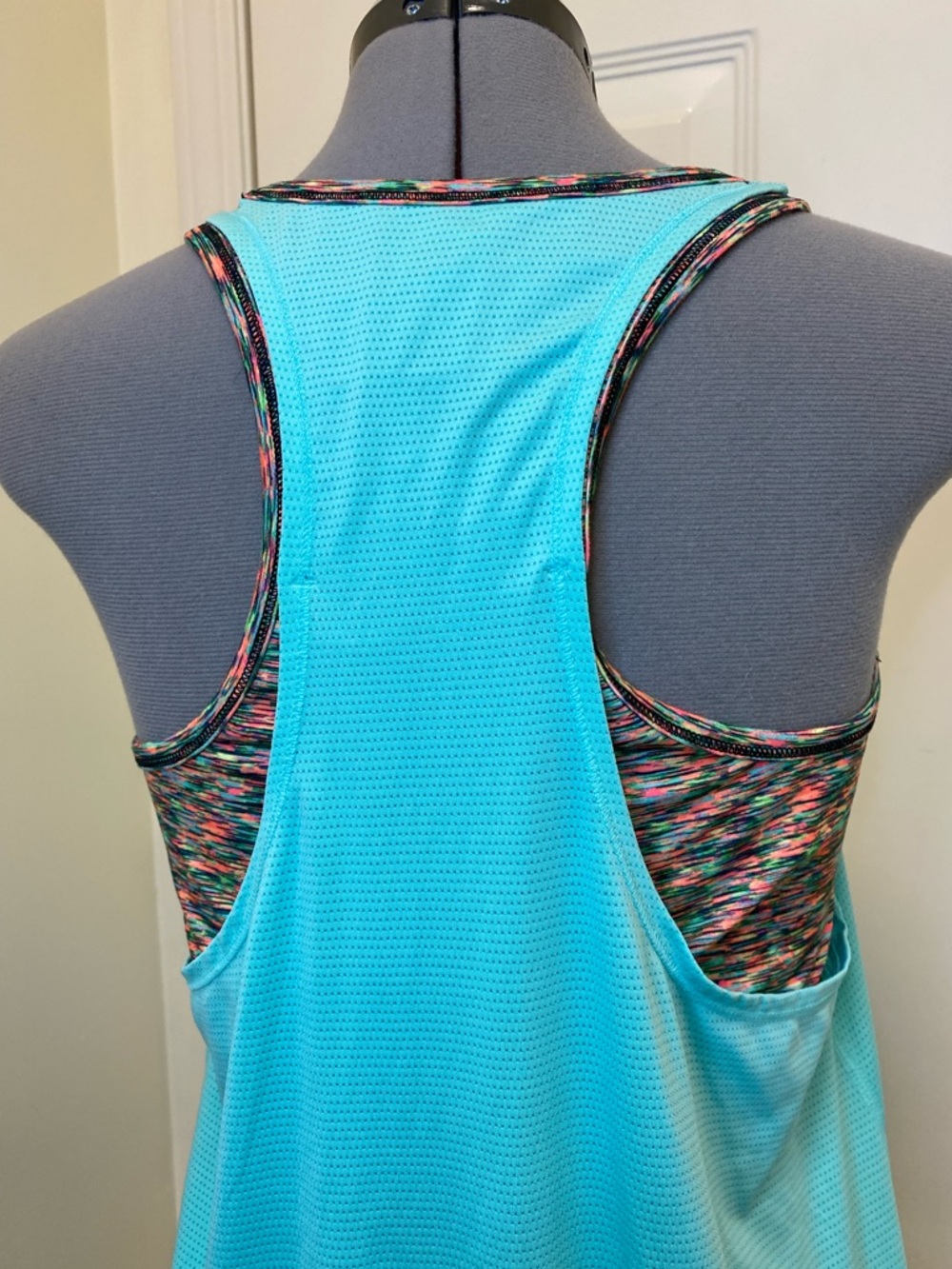 Maurice’s in Motion Layered Athletic Women’s Tank Top size Large